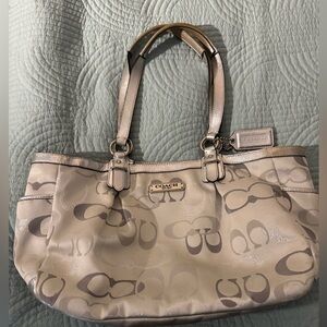 Coach Gallery Optic Signature tote